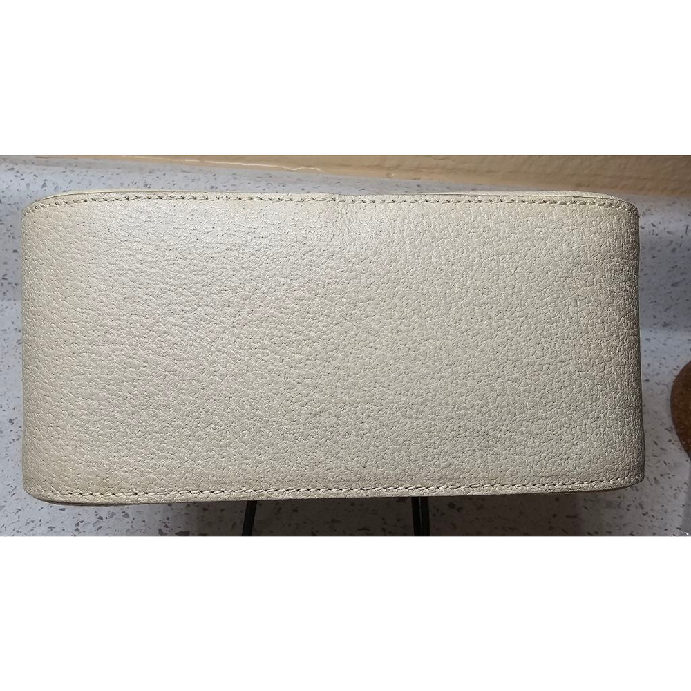 90s Vintage Beige/ Cream Gucci Pouch - Picture 5 of 9